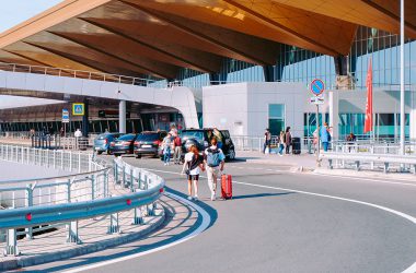 Аэропорт Пулково в Санкт-Петербурге. Фото: Александр Геншер | TRAVELAVIABILET.RU