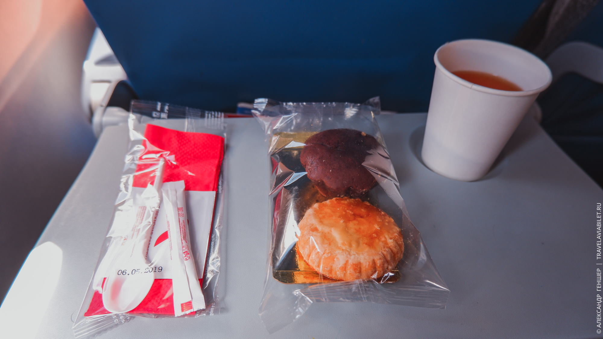 Питание на рейсе авиакомпании Россия. Фото: Александр Геншер | TRAVELAVIABILET.RU